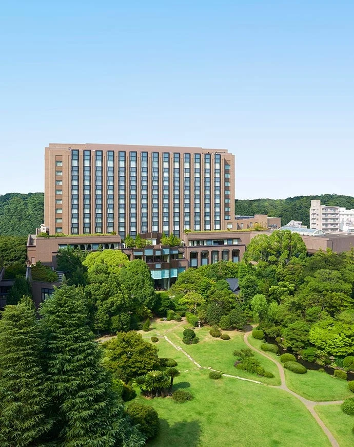 RIHGA Royal Hotel Tokyo: facciata e verde circostante
