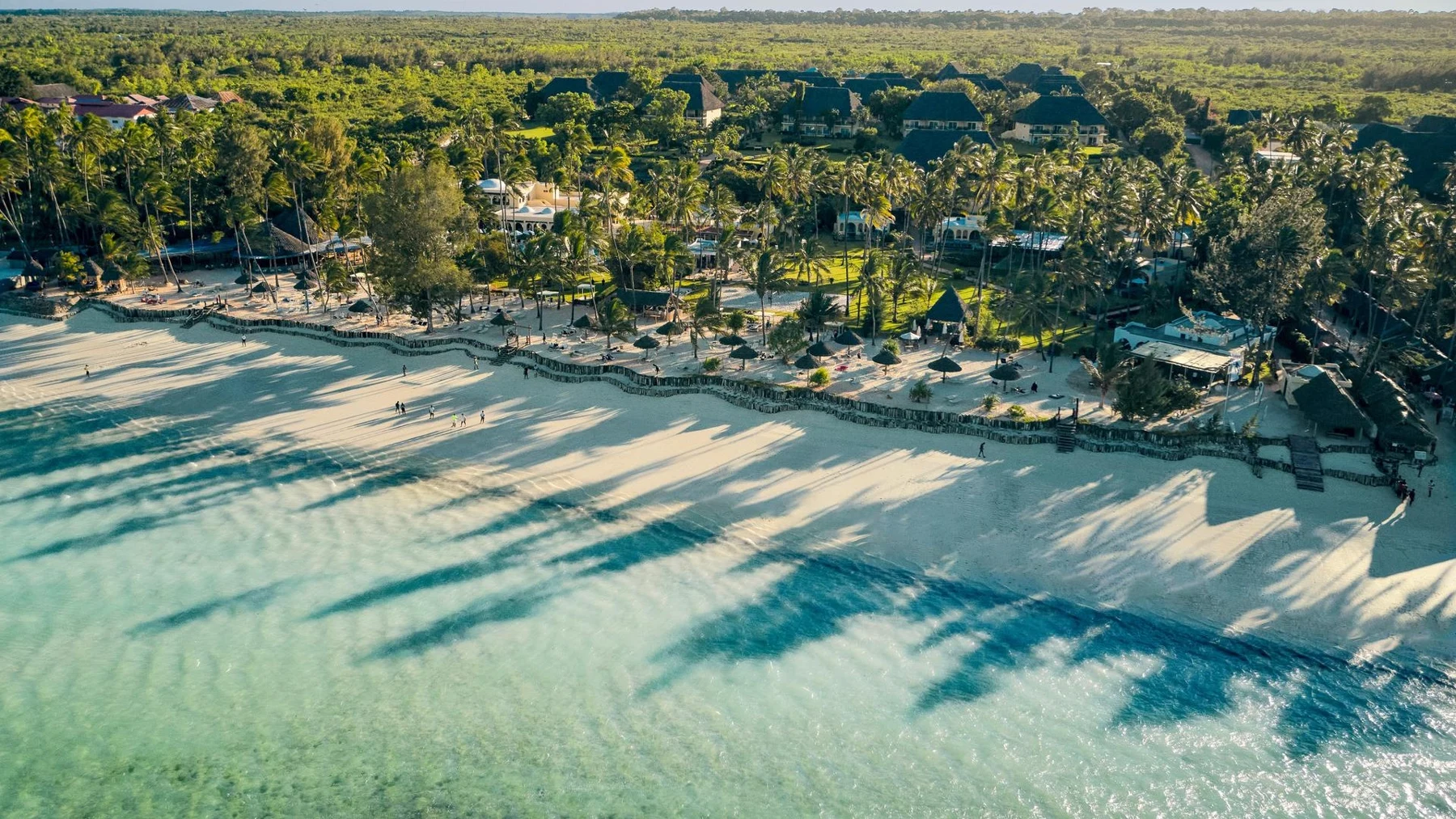 TUI BLUE Bahari Zanzibar — vista aerea del resort sulla costa est