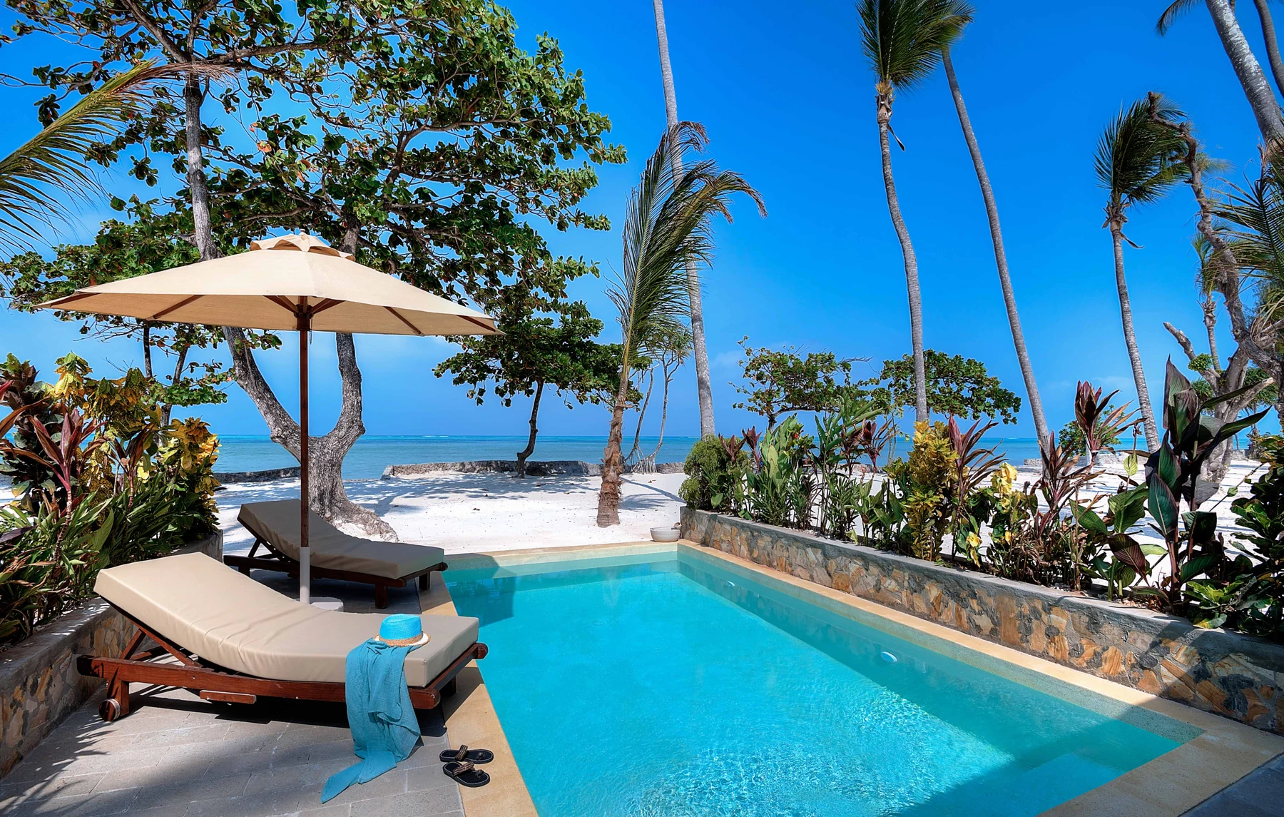 Diamonds Mapenzi Beach — piscina privata e terrazza della Villa Fronte Mare con piscina